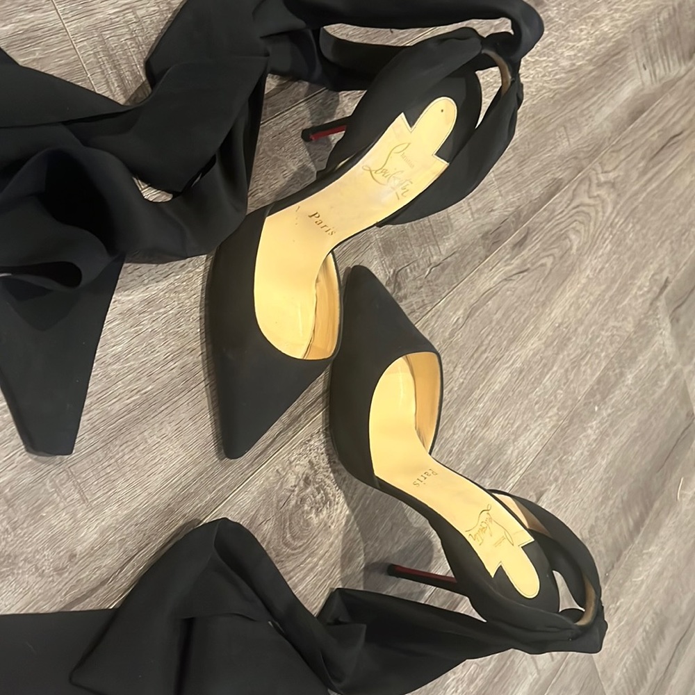 Christian Louboutin very rare!Sole is protected there is very minimal scratches